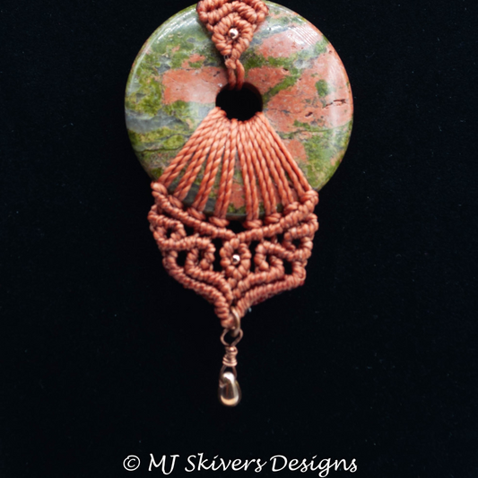 Macrame Donut Necklace - Unakite