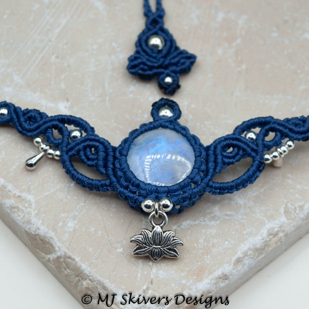Macrame Boho Necklace - Moonstone