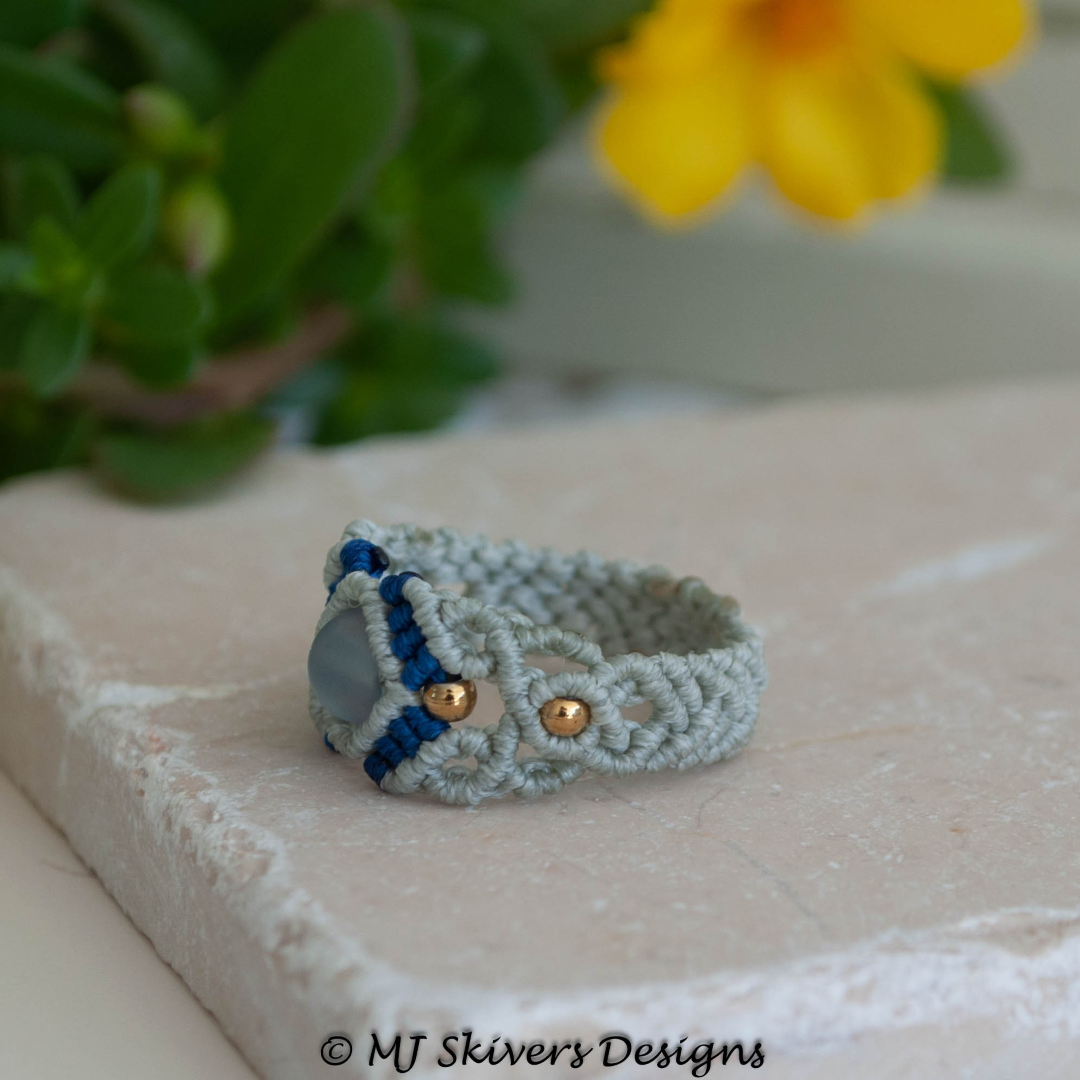Cigar Band Macrame Ring - Light Gray/Gray Mermaid Glass