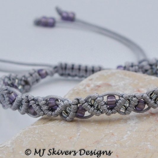 Macrame Wispy Bracelet - Silvery Grey