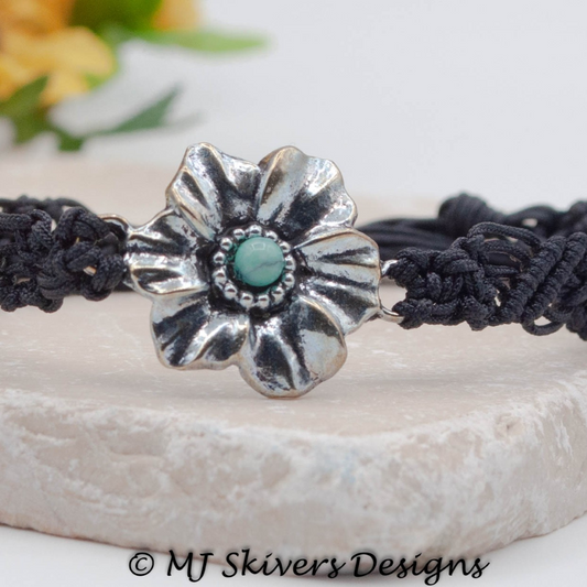 Macrame Flower Connector Bracelet - Black