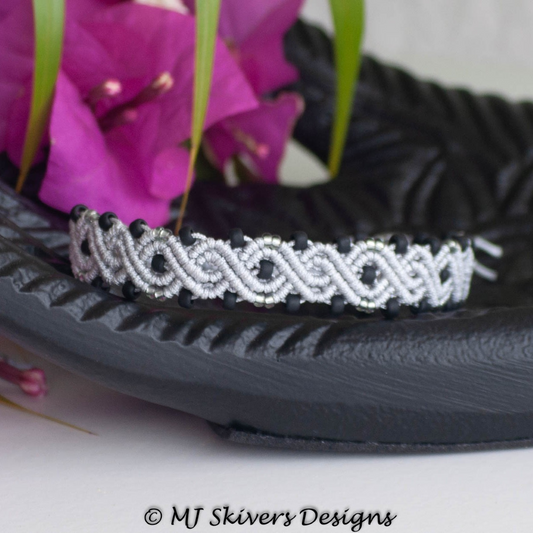 Macrame Bracelet - Beaded Double Ribbon