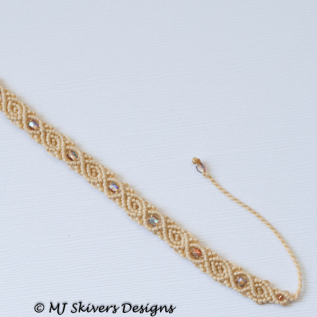 Micro Macrame Walnut Bracelet - Champagne